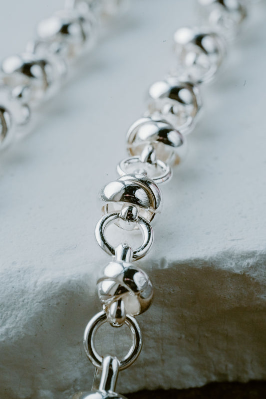 Silver 46cm Diamante Heart Knot Chain Necklace *