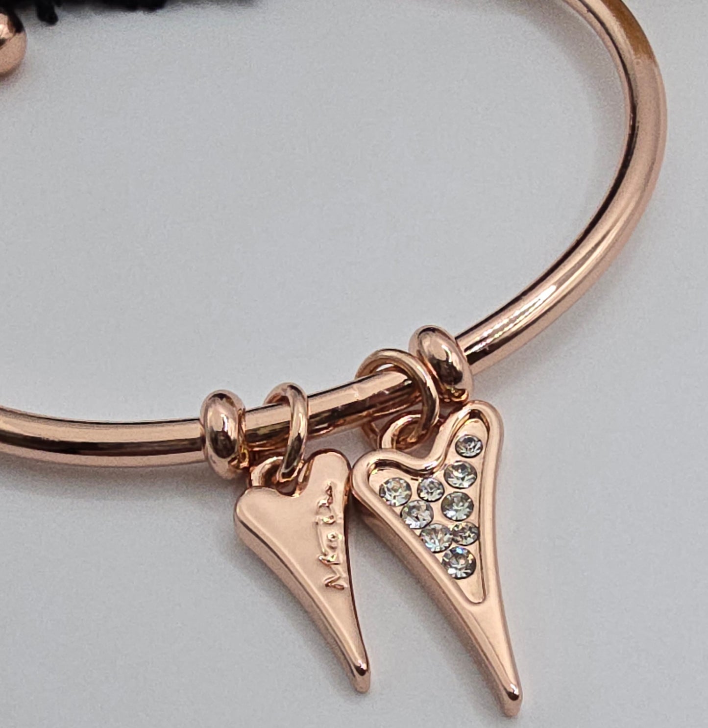 ROSE GOLD DIAMANTE/SOLID LOGO HEART BANGLE*
