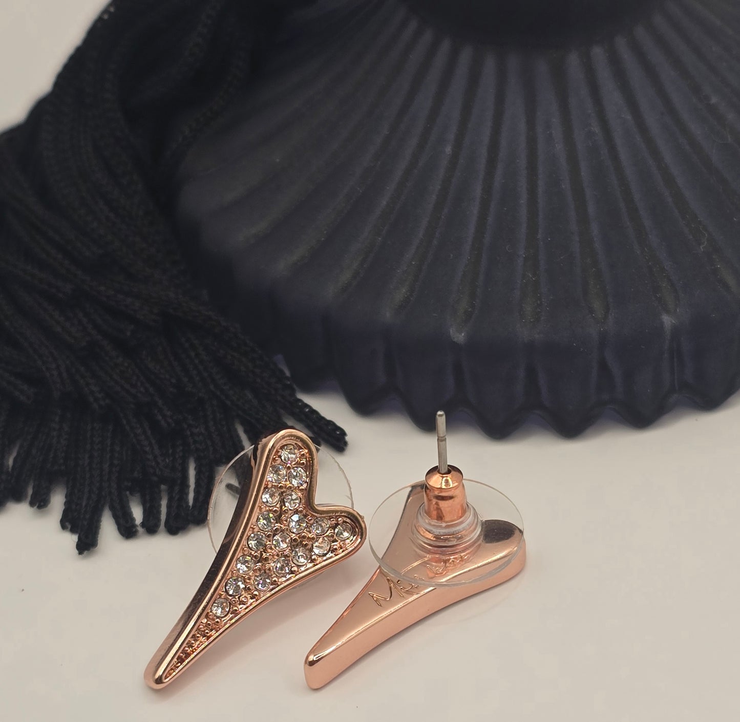 ROSE GOLD FULL DIAMANTE HEART STUDS EARRINGS*