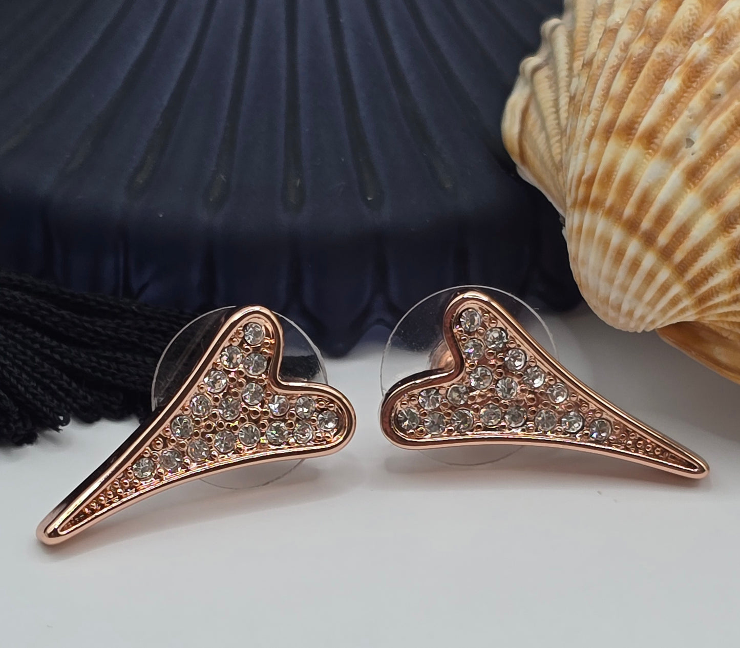 ROSE GOLD FULL DIAMANTE HEART STUDS EARRINGS*