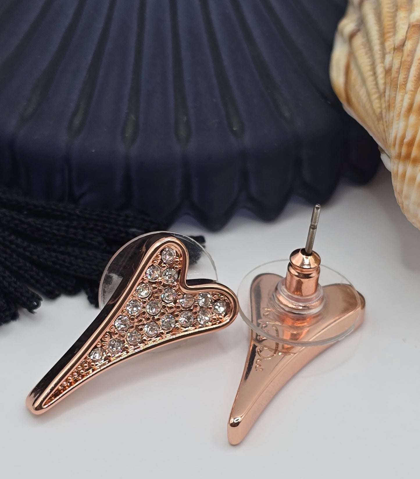 ROSE GOLD FULL DIAMANTE HEART STUDS EARRINGS*