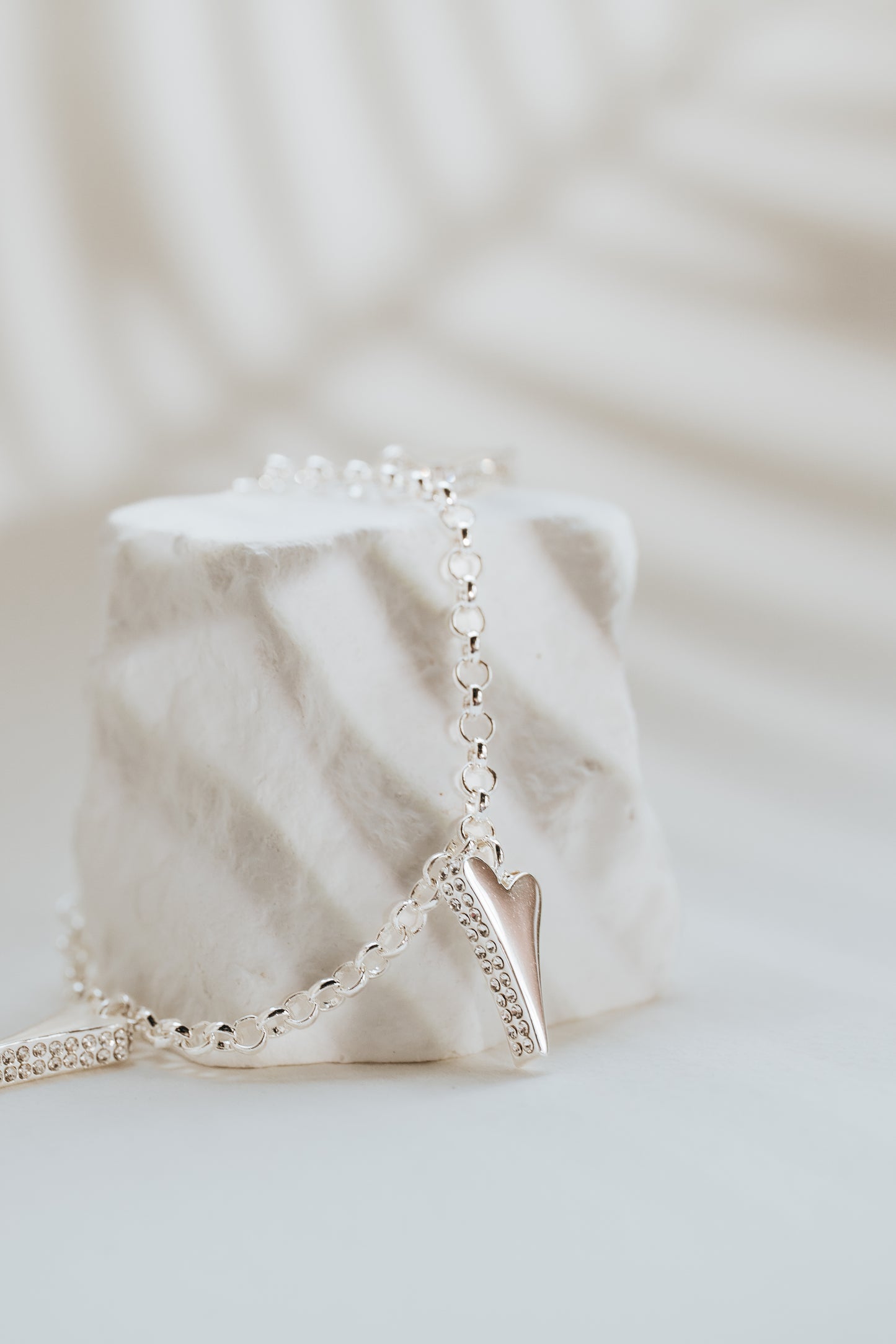 SILVER DIAMANTE HEARTS BRACELET*
