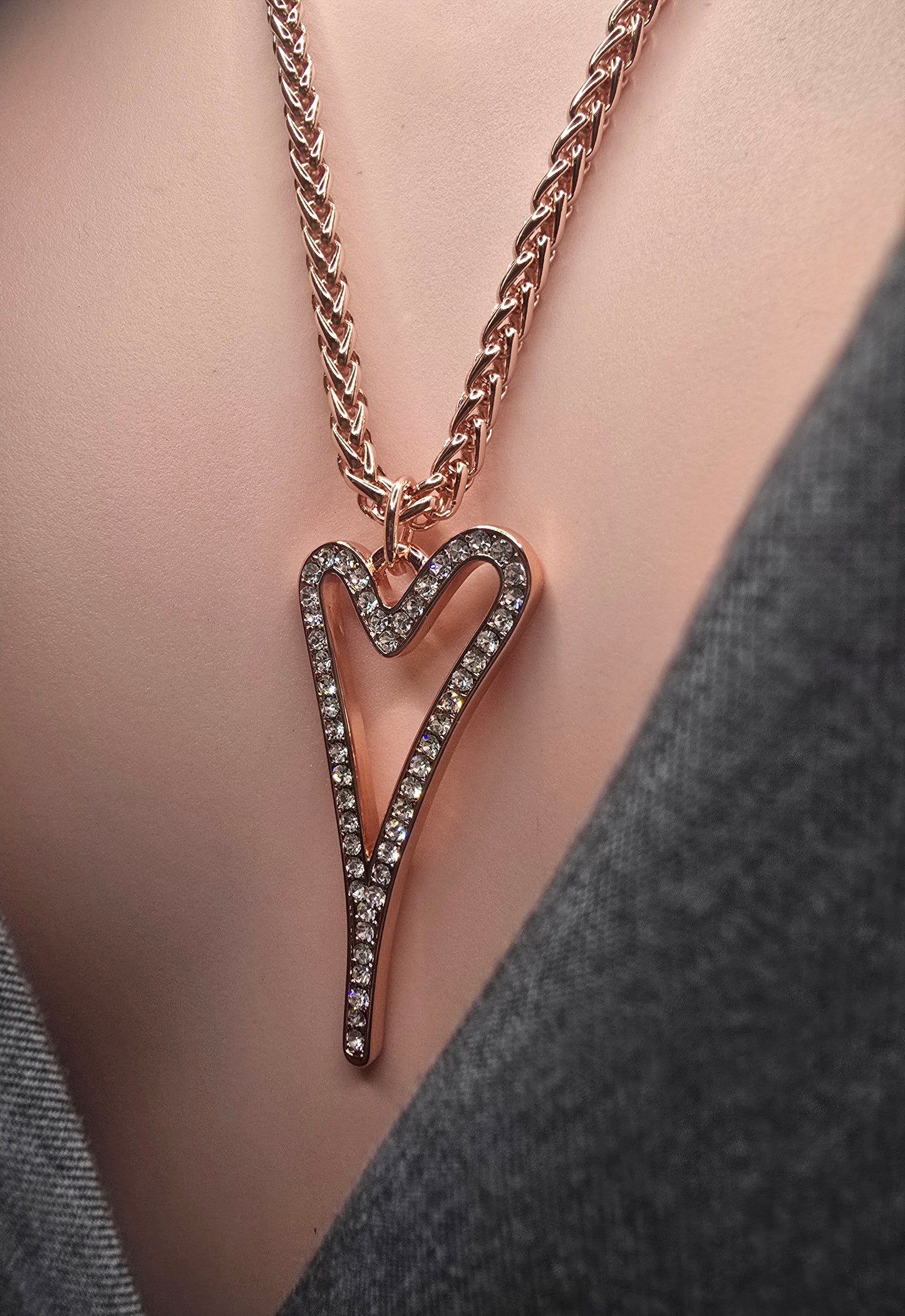 ROSE GOLD 70CM LONG HOLLOW DIAMANTE HEART NECKLACE*