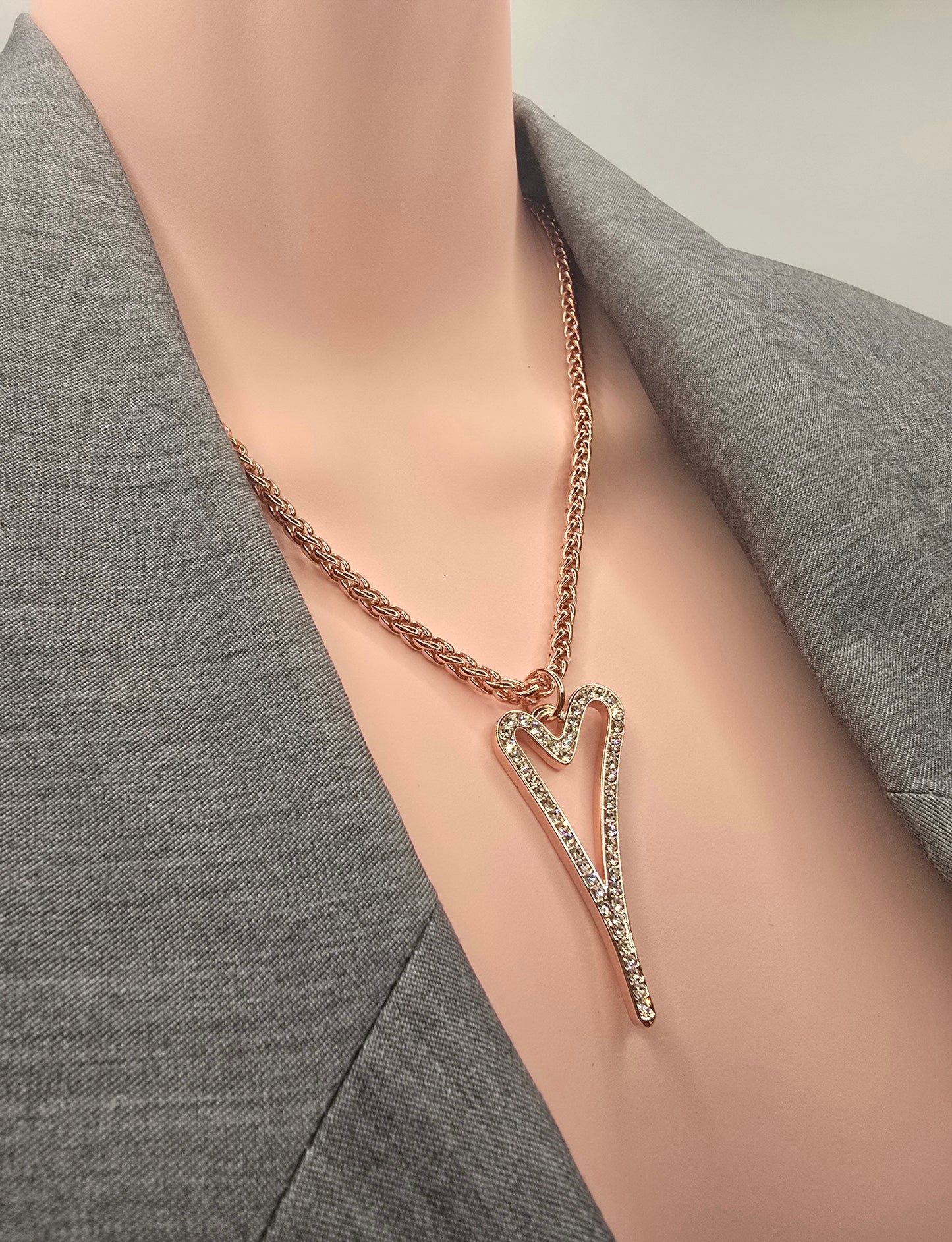 ROSE GOLD HOLLOW DIAMANTE HEART NECKLACE*