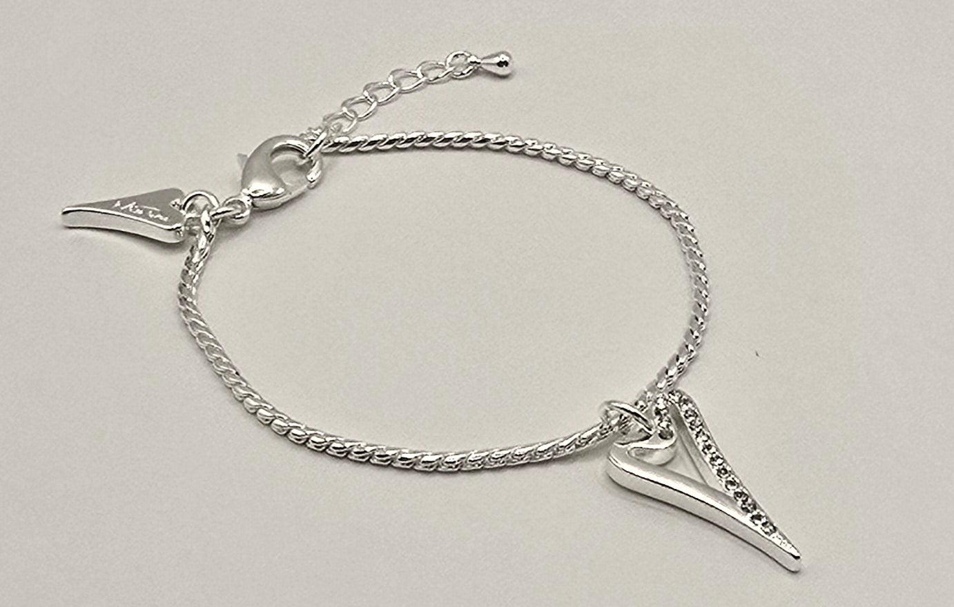 Silver Hollow heart 1/2 Plain, 1/2 Diamante Bracelet*