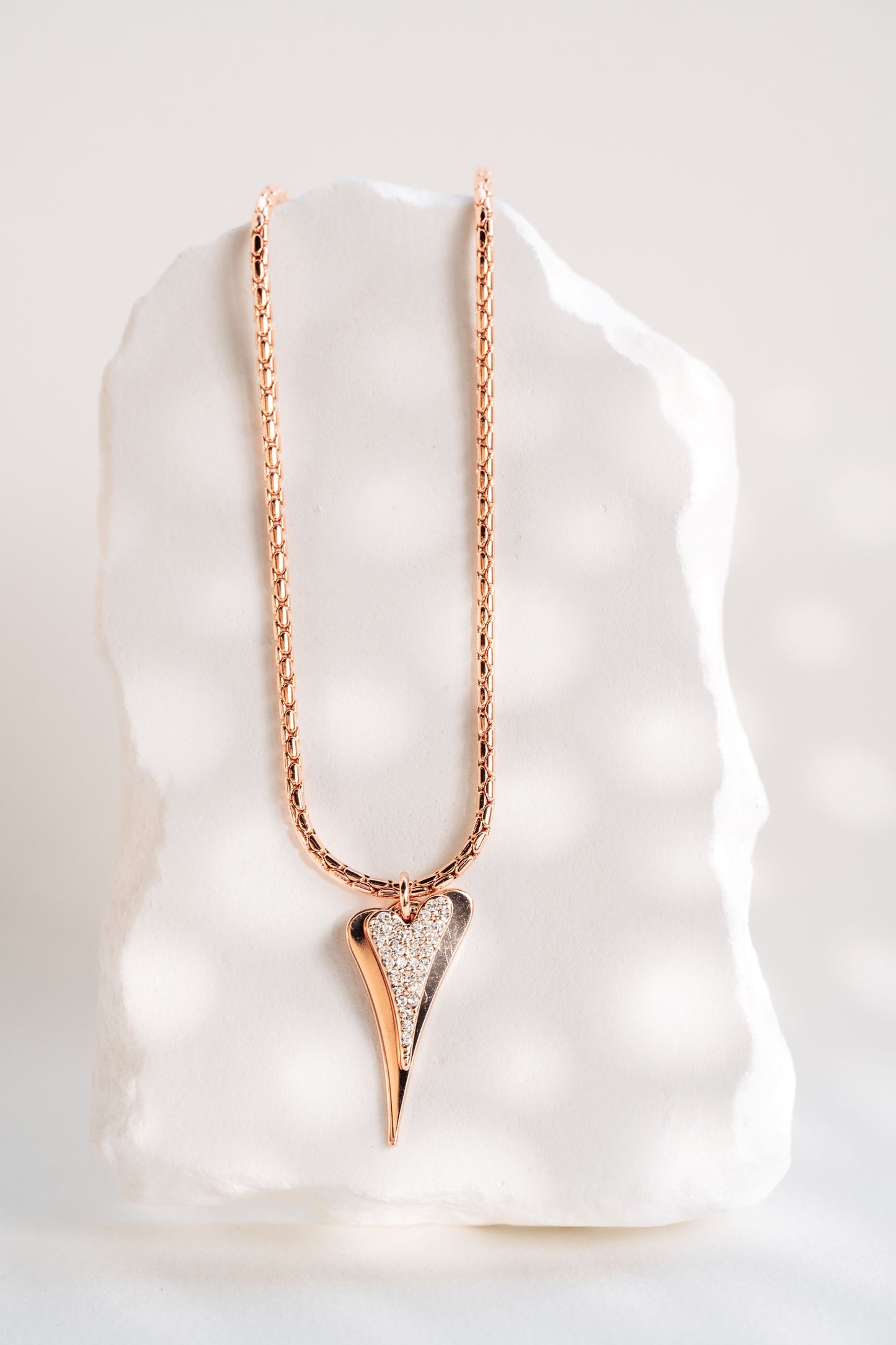ROSE GOLD DOUBLE HEART NECKLACE*