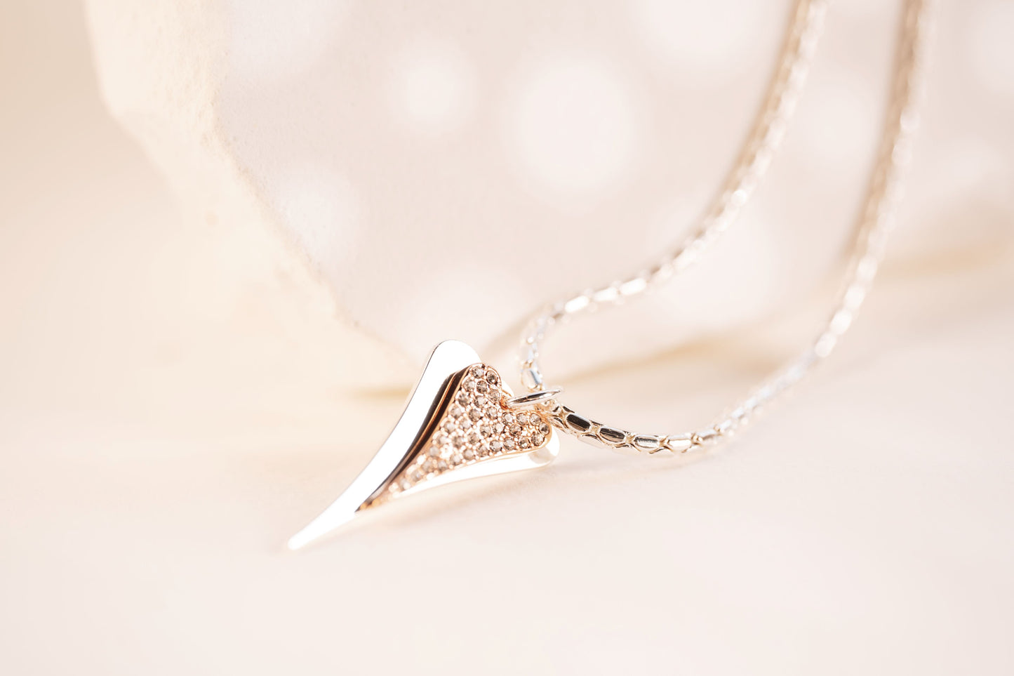 SILVER/ROSE GOLD HEARTS NECKLACE*