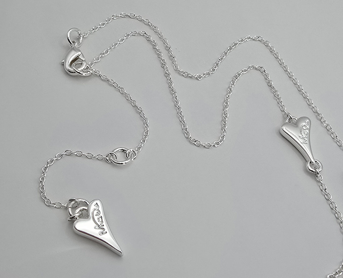 SILVER HOLLOW HEART NECKLACE*