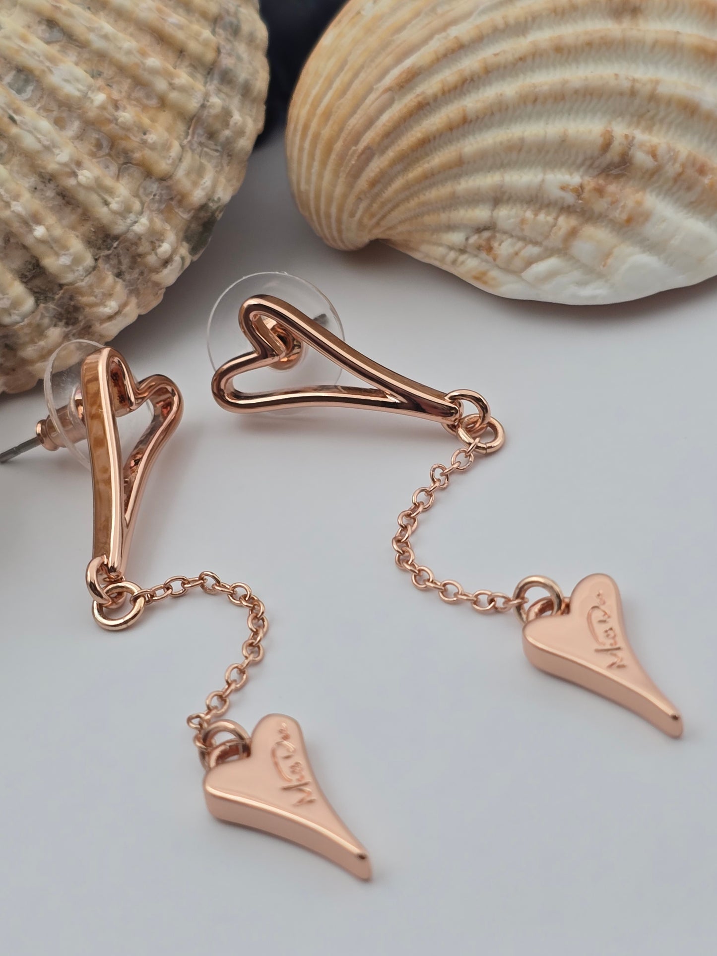 ROSE GOLD HOLLOW HEART EARRINGS*