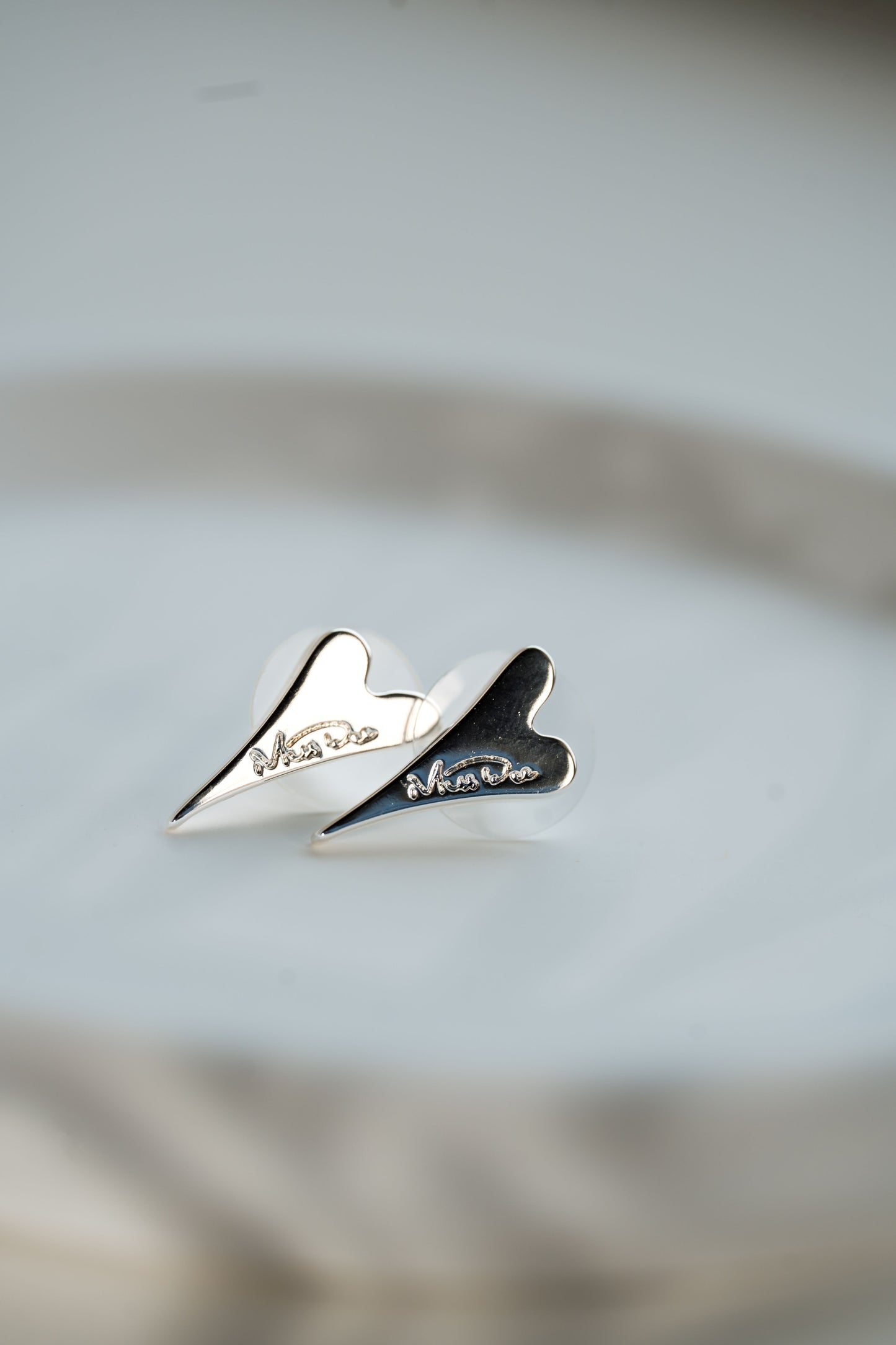 SILVER SOLID HEART STUDS EARRINGS*
