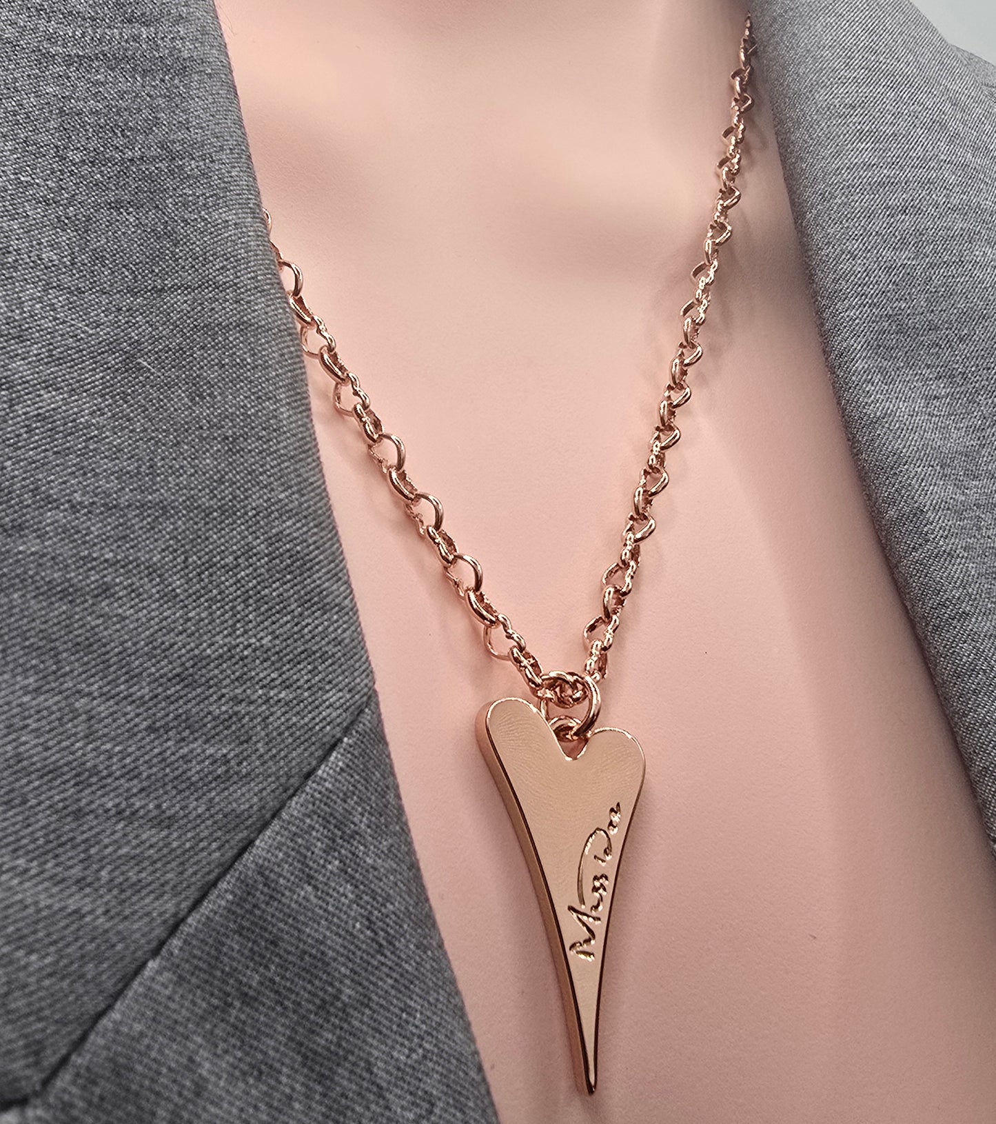 ROSE GOLD SOLID HEART NECKLACE*
