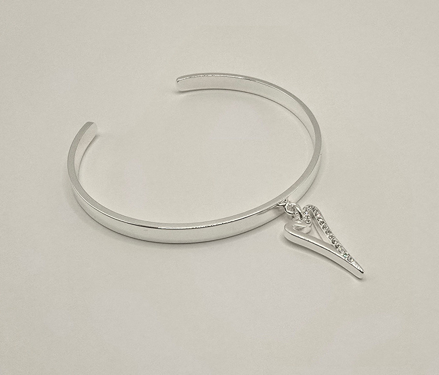 SILVER BANGLE*