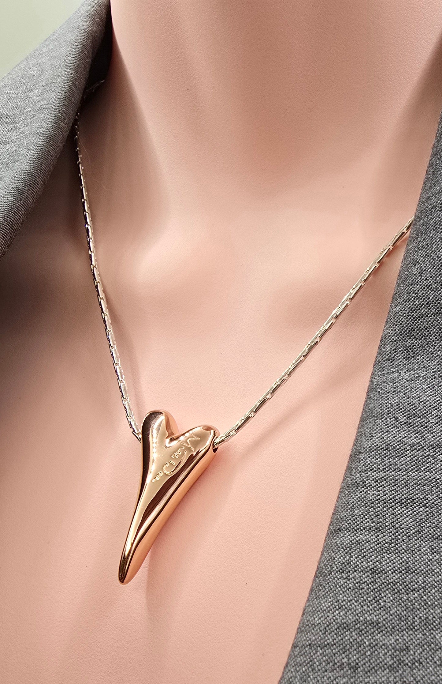 SILVER CHAIN/ROSE GOLD SOLID LOGO HEART NECKLACE*