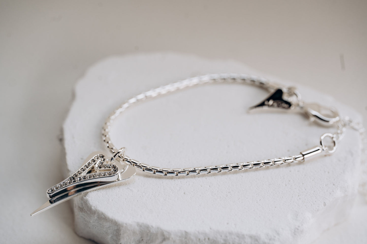 Bracelet Silver chain with Solid & Diamante Hearts*