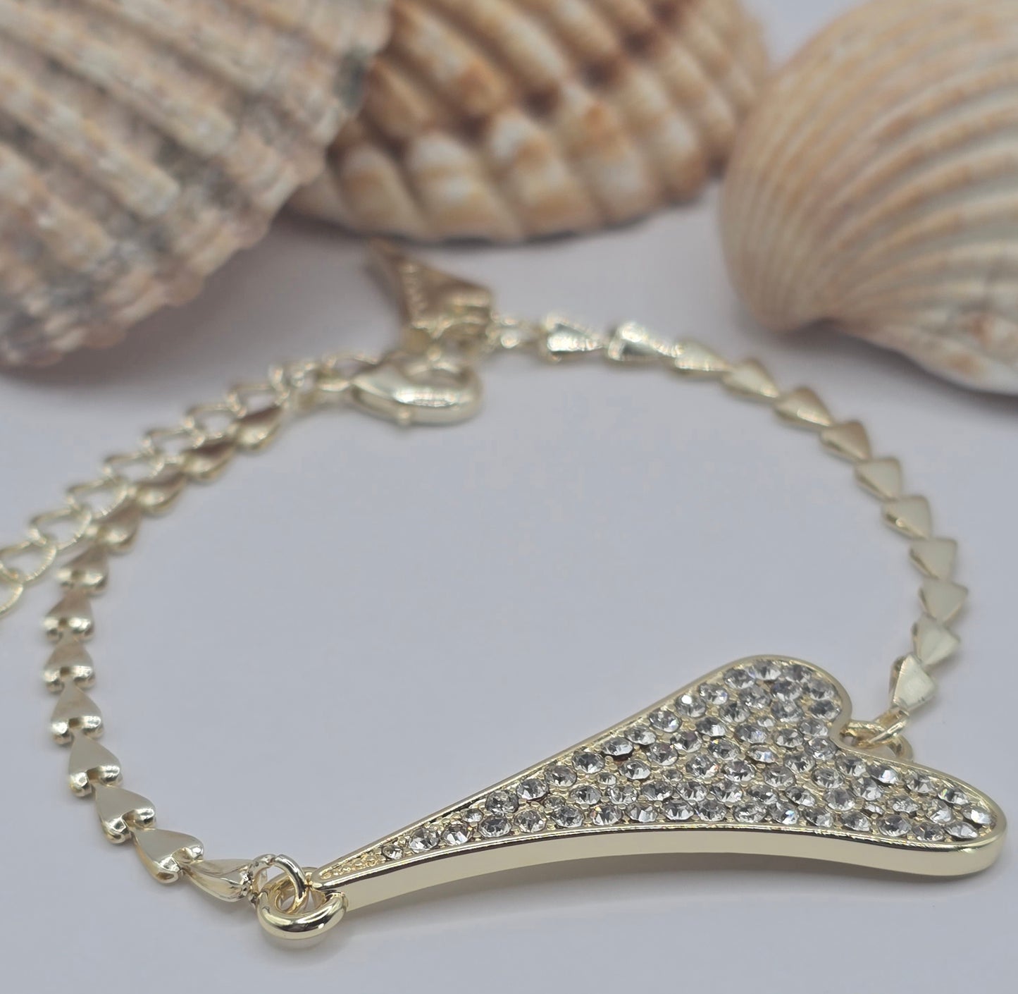 YELLOW GOLD DIAMANTE HEART BRACELET*