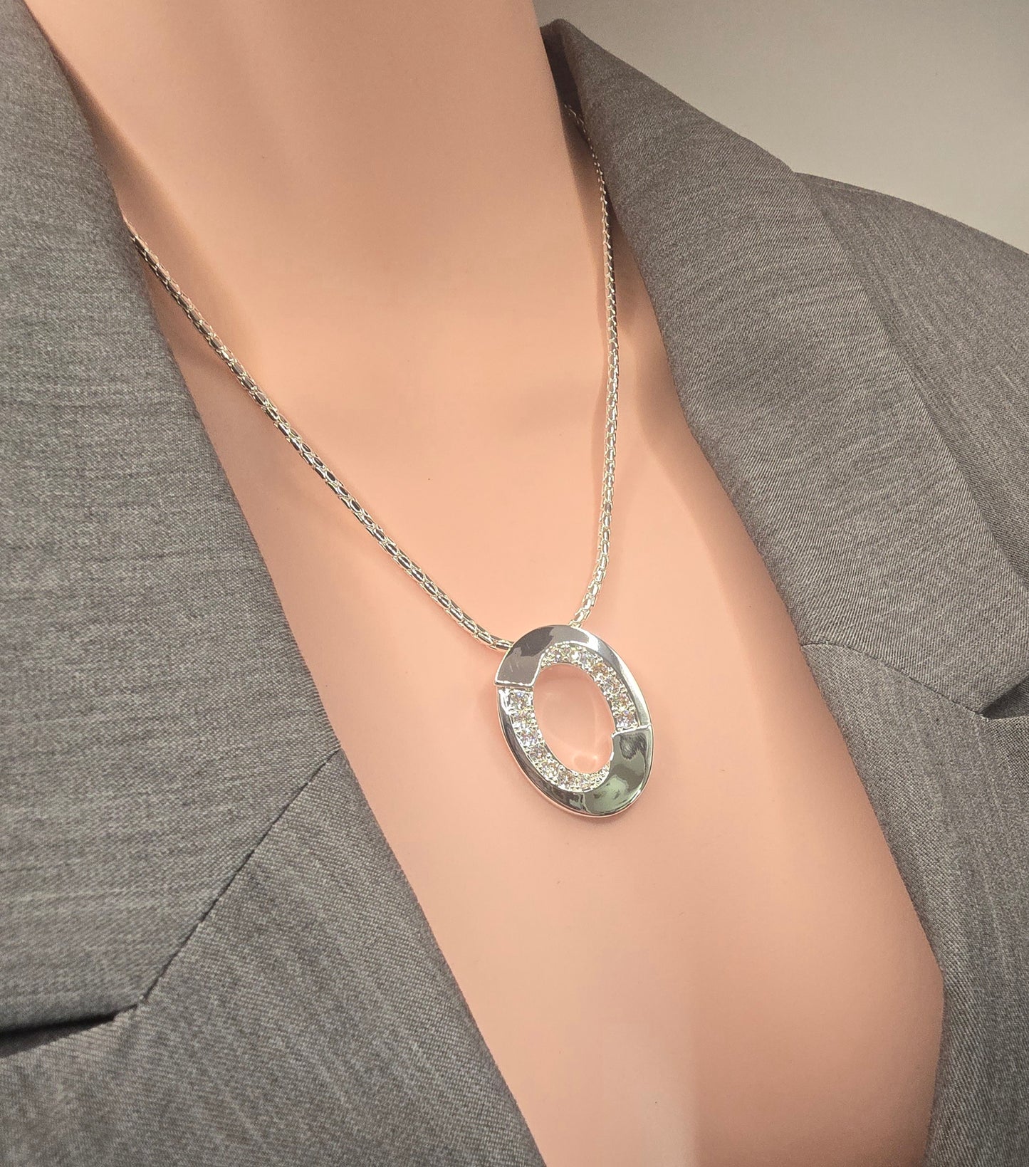 SILVER NECKLACE*
