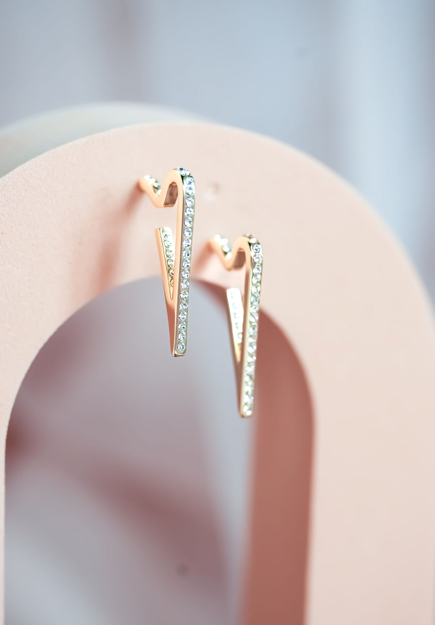 YELLOW GOLD HEART SHAPED HOOPS *