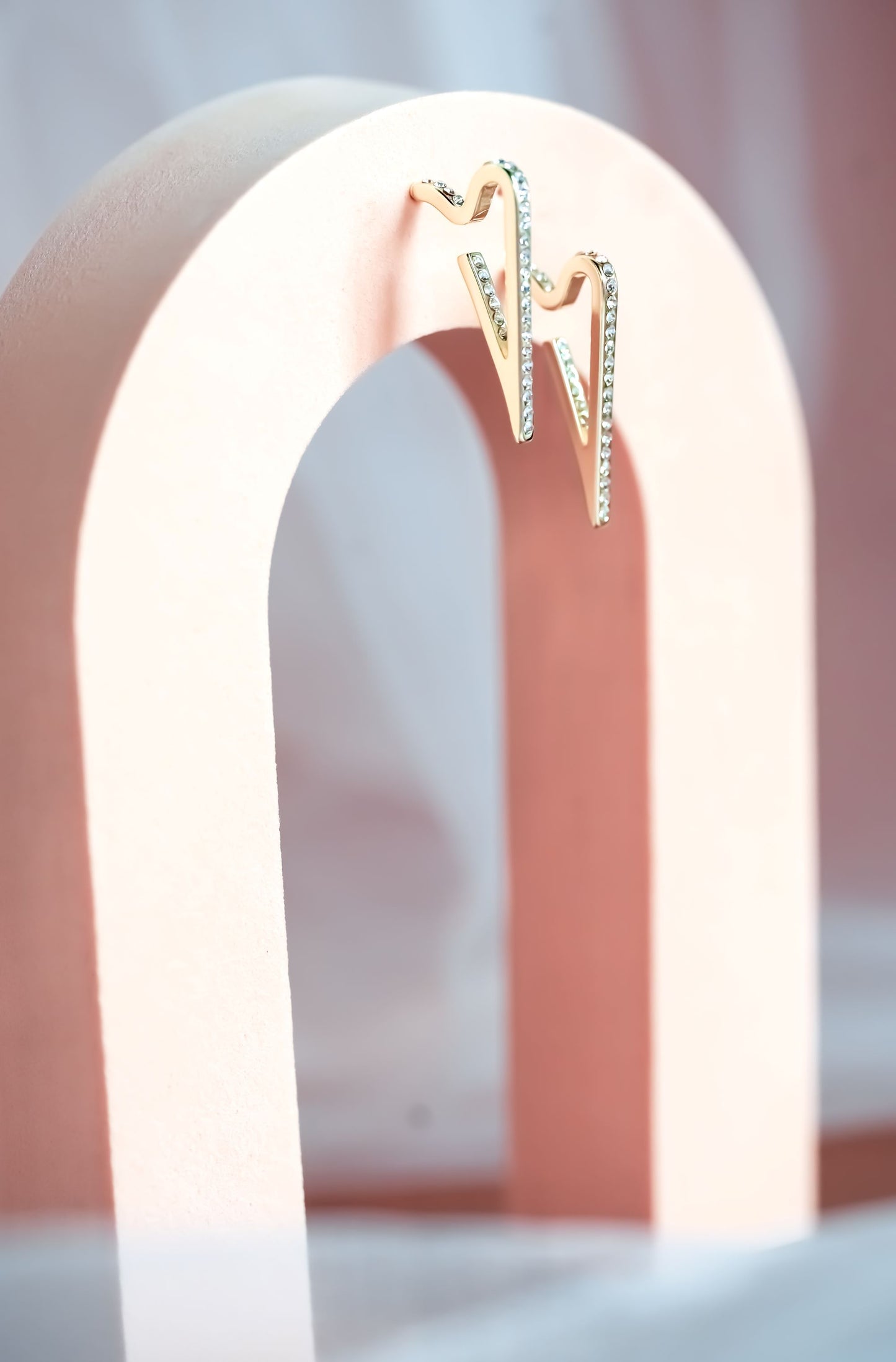 YELLOW GOLD HEART SHAPED HOOPS *
