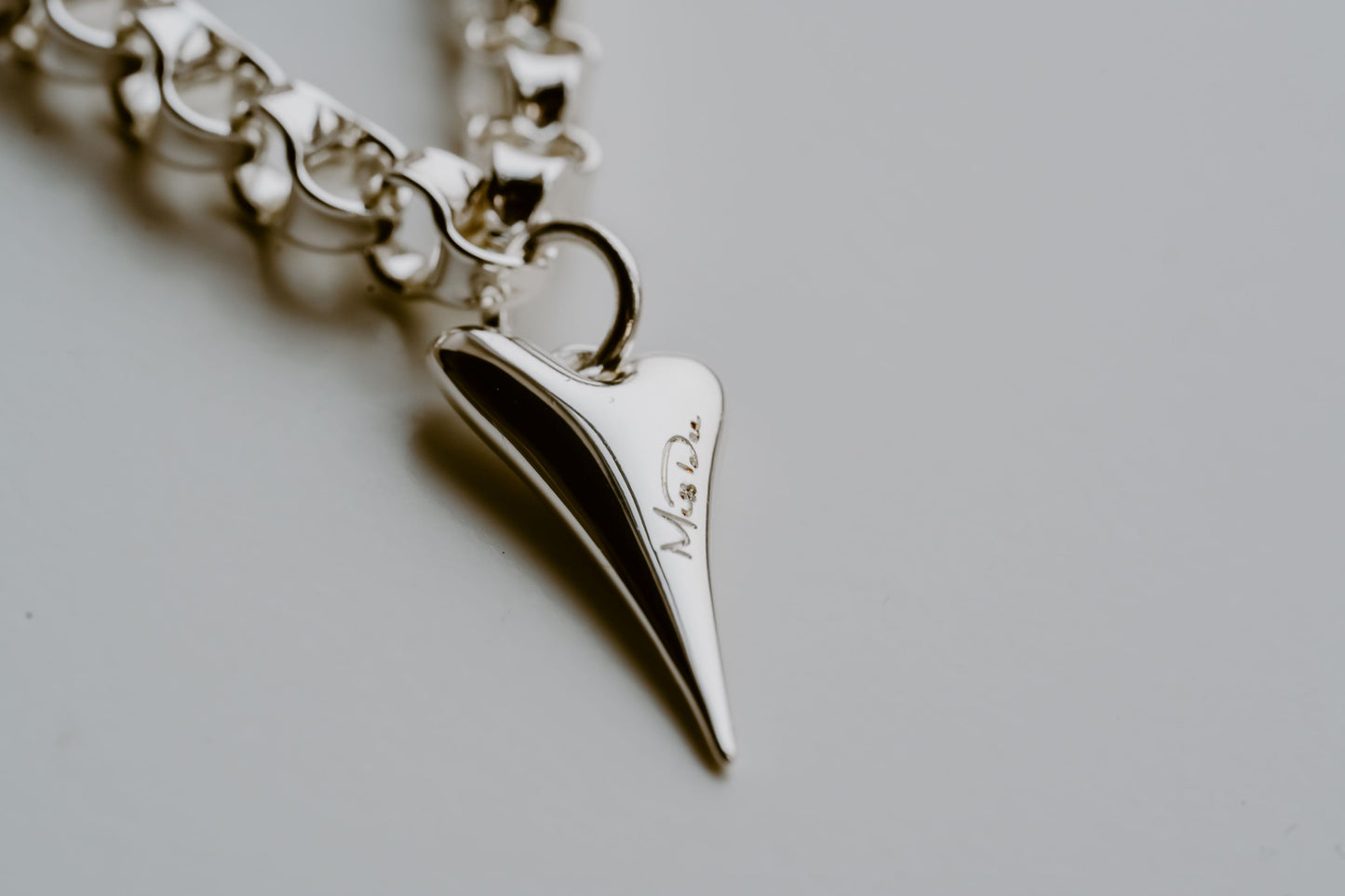 SILVER SOLID HEART BRACELET *