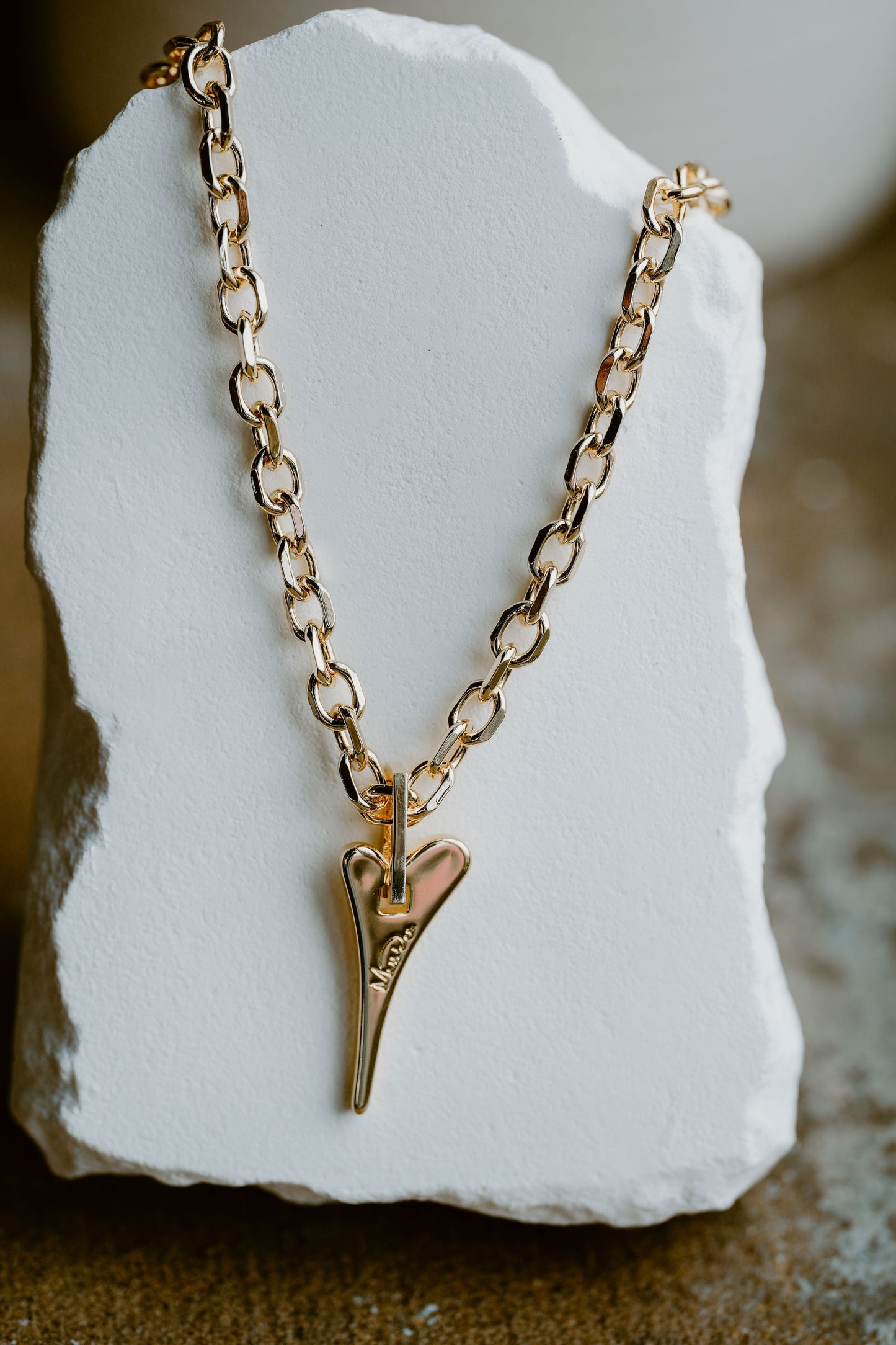 YELLOW GOLD SOLID HEART NECKLACE *