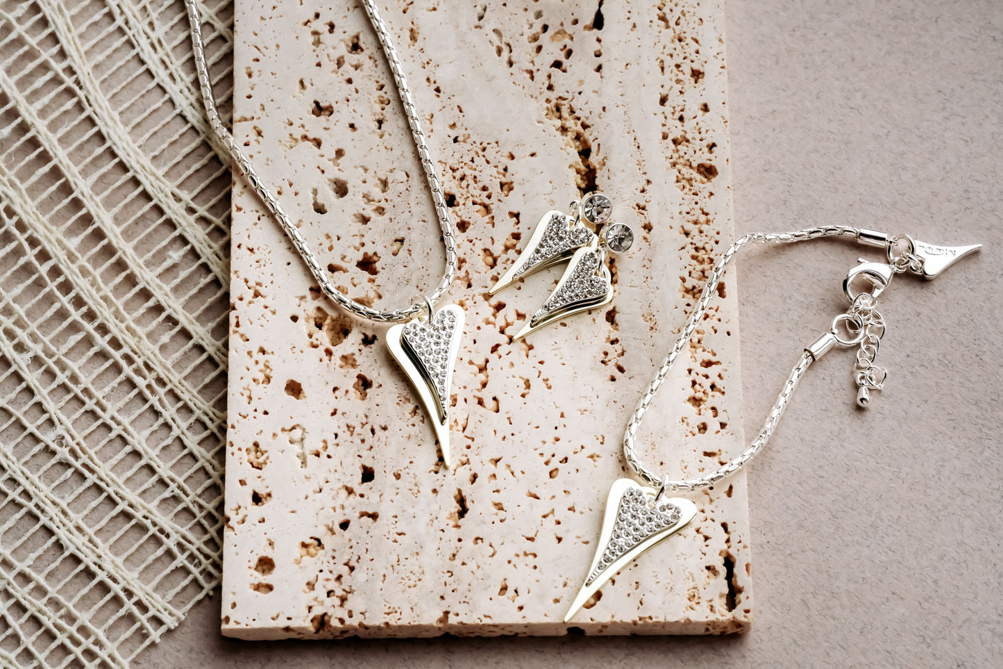 NEW!!! LONG 70CM YELLOW GOLD/SILVER NECKLACE *