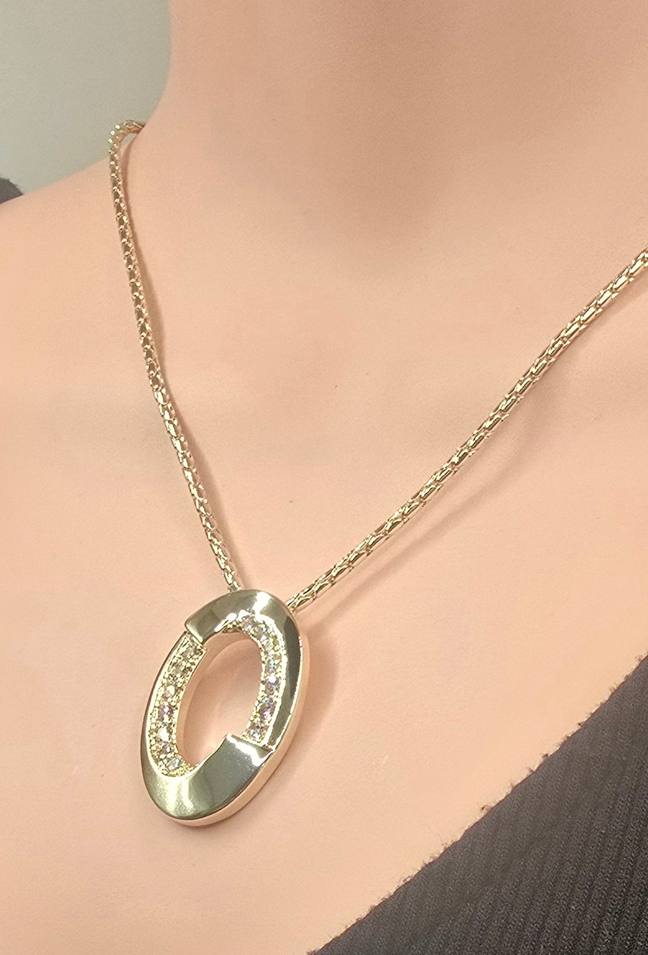 YELLOW GOLD NECKLACE*
