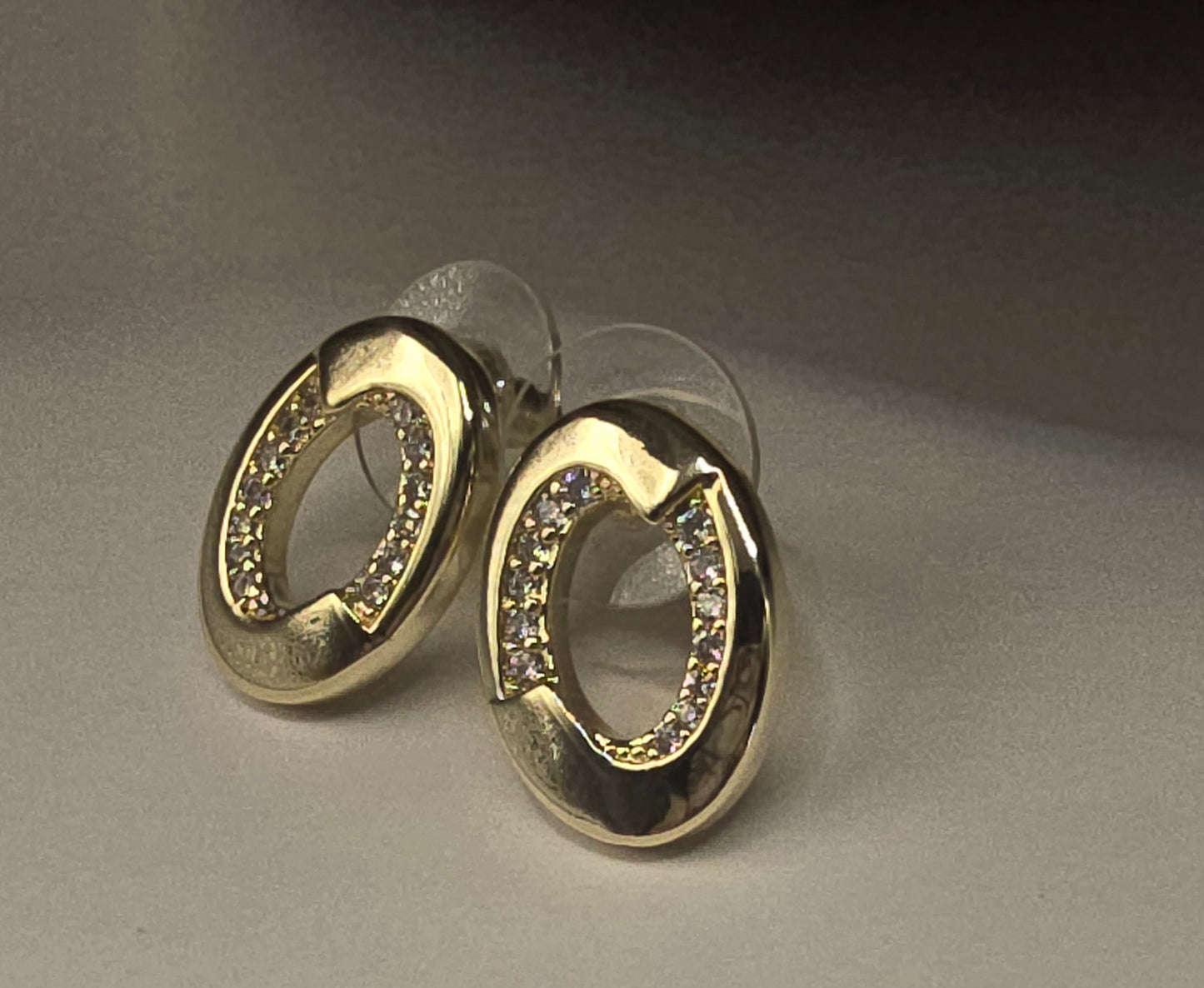 YELLOW GOLD EARRINGS*