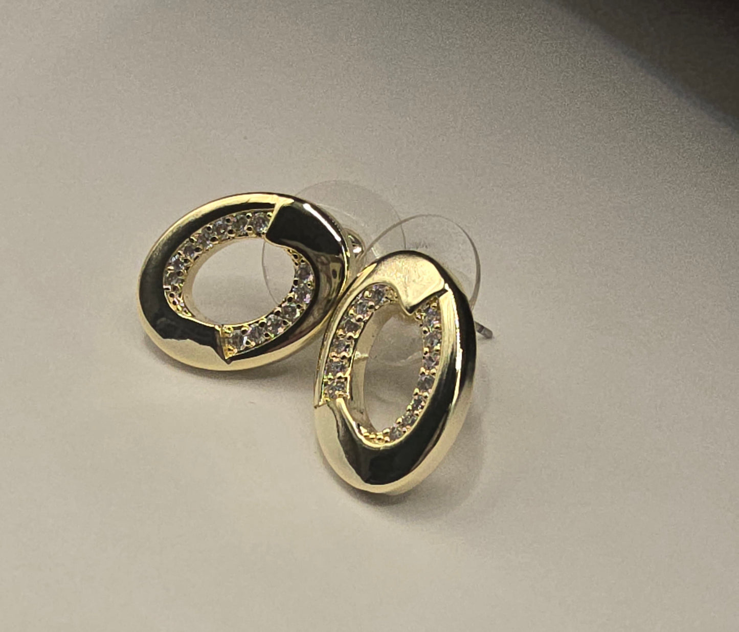 YELLOW GOLD EARRINGS*