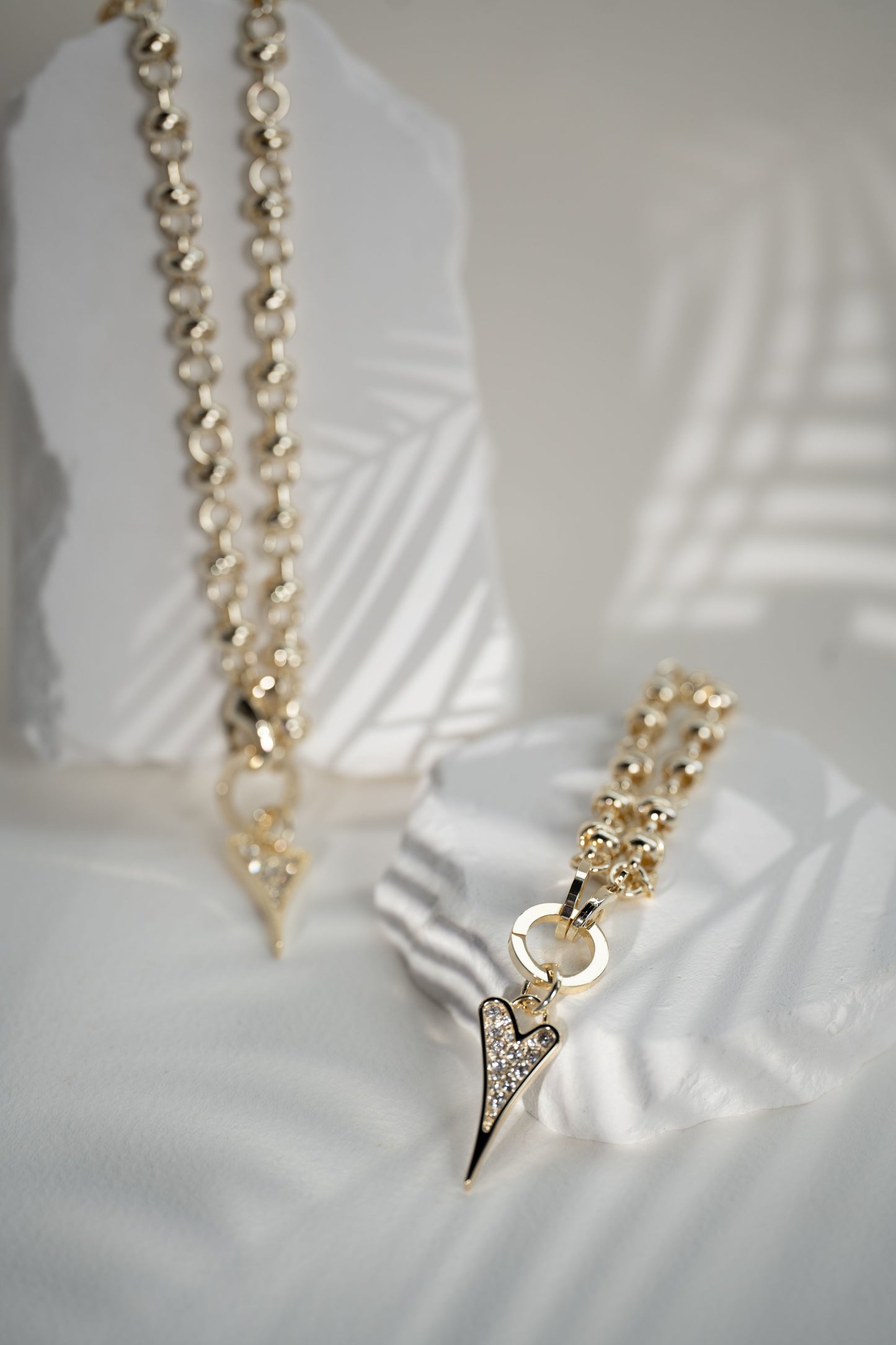 YELLOW GOLD DIAMANTE HEART BRACELET*