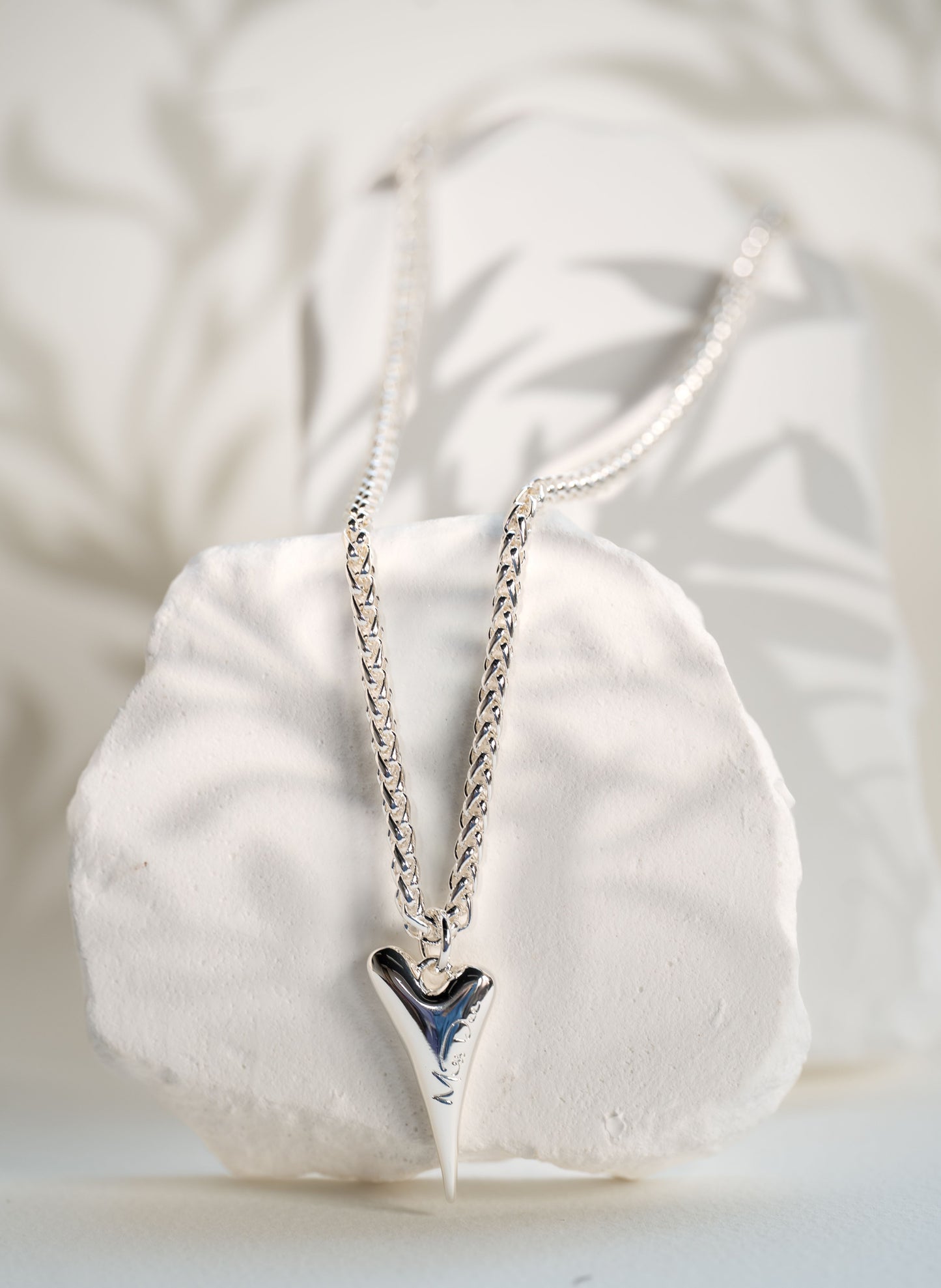 SILVER SOLID HEART NECKLACE*