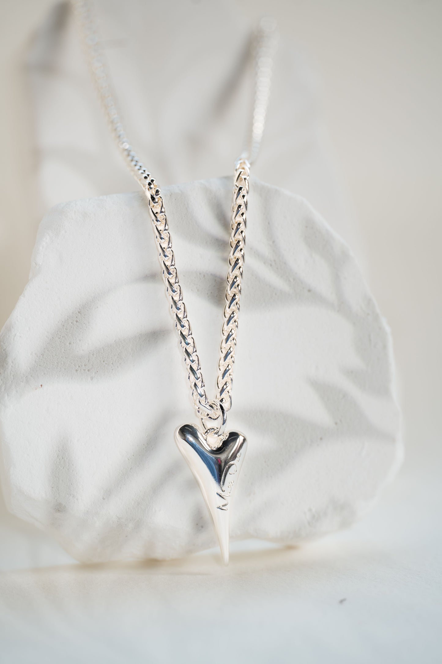 SILVER SOLID HEART NECKLACE*
