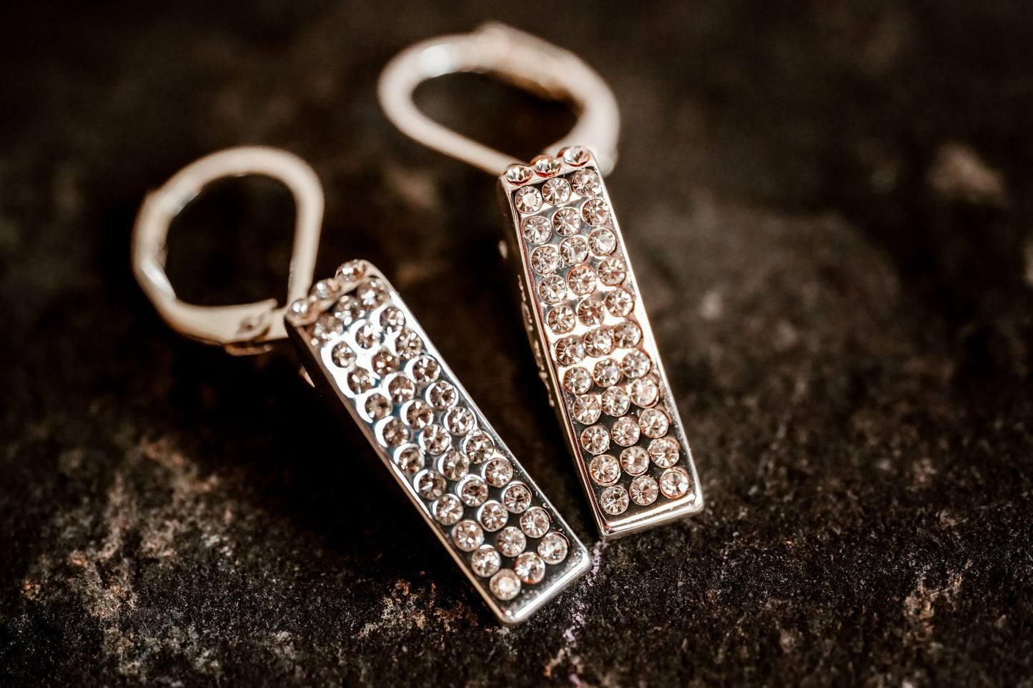 SILVER DIAMANTE HEART EARRINGS *