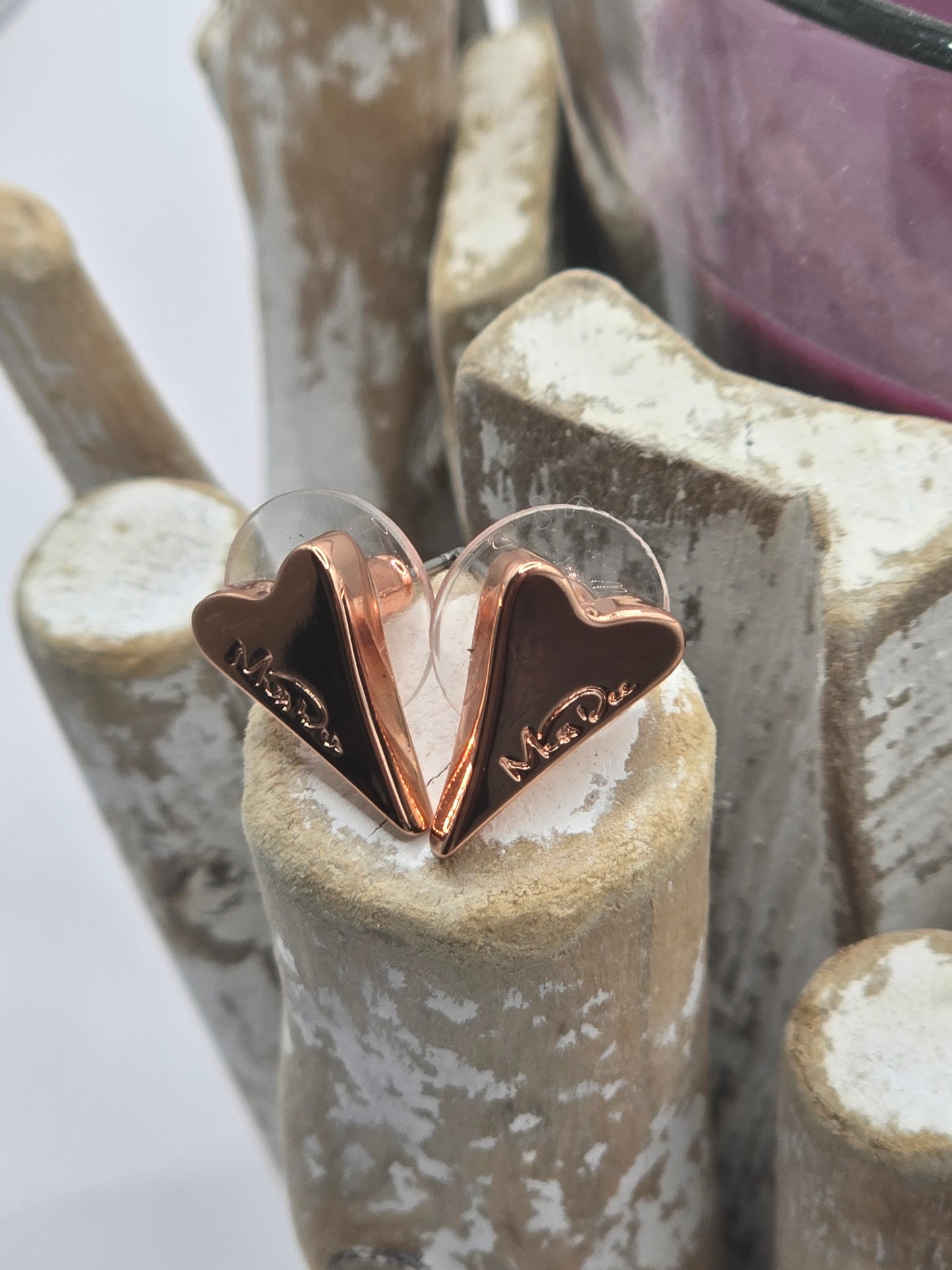 Rose Gold Solid  Brand Logo Heart Earrings (Alcis)*