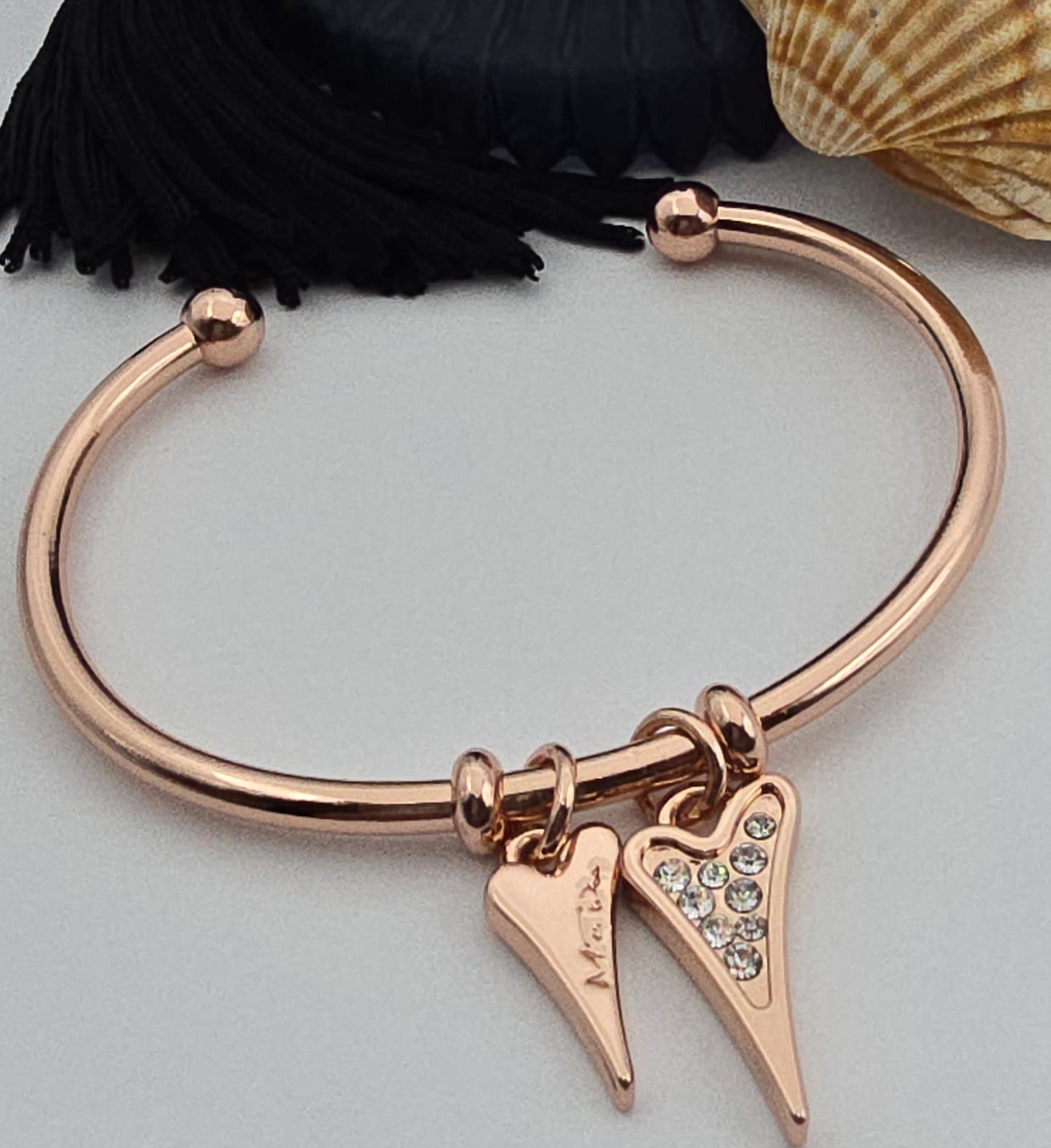 ROSE GOLD DIAMANTE/SOLID LOGO HEART BANGLE*