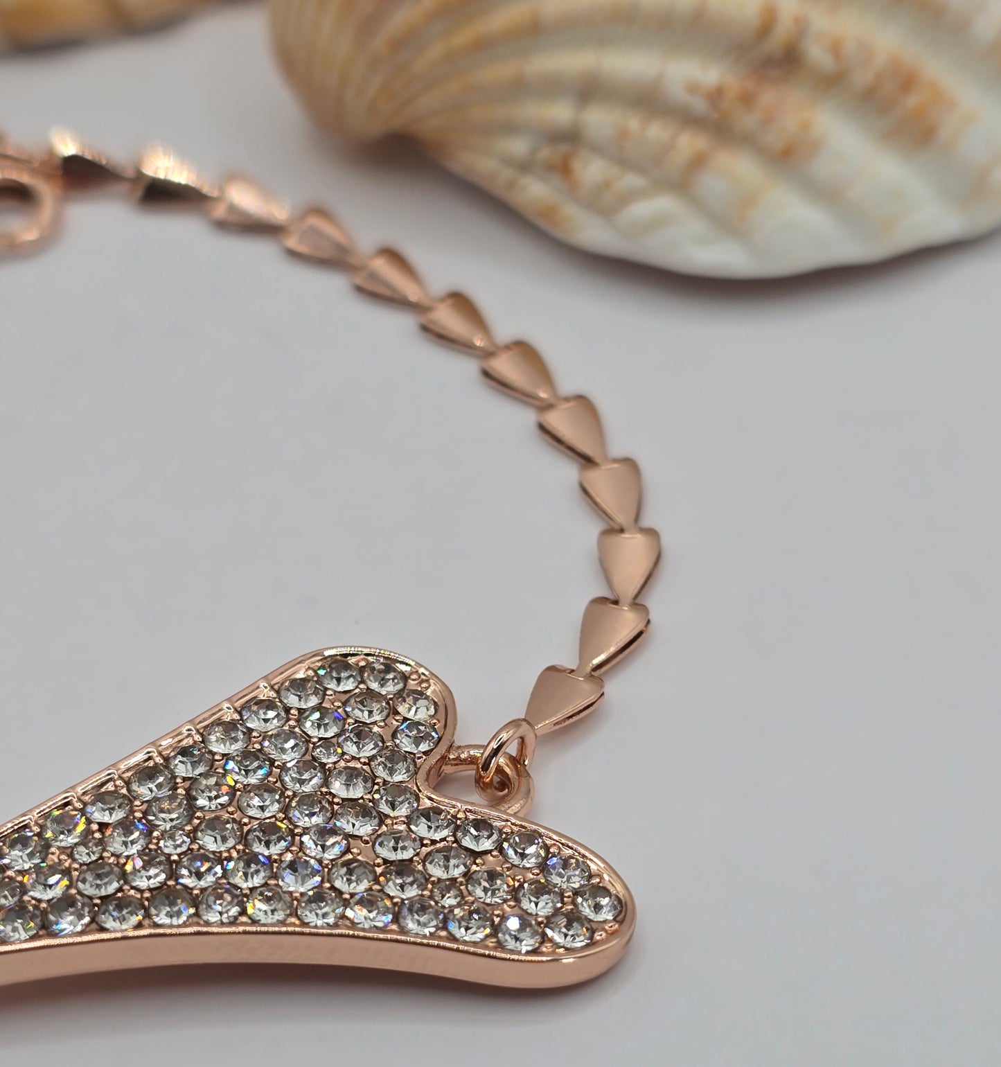 ROSE GOLD DIAMANTE HEART BRACELET *