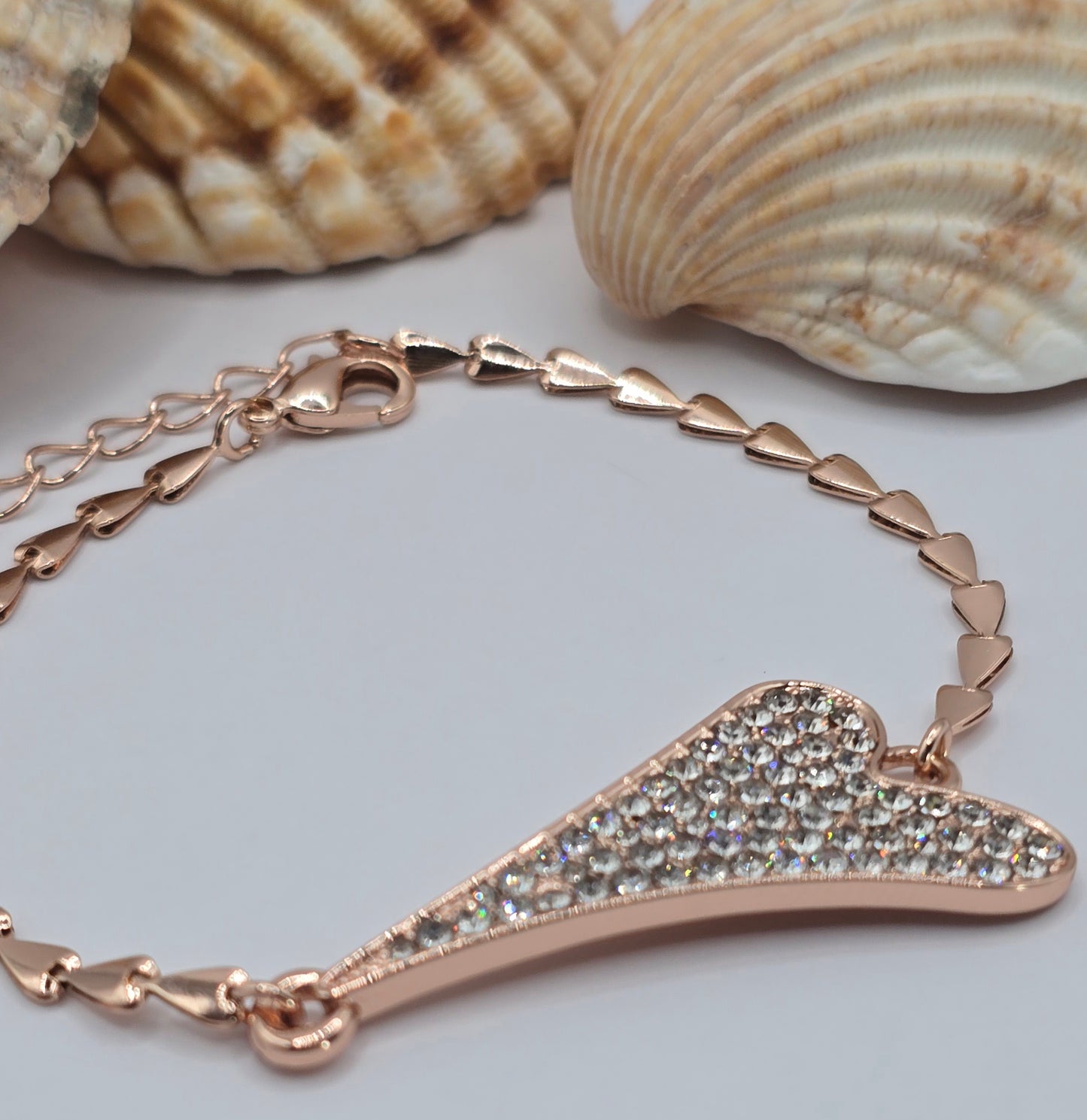 ROSE GOLD DIAMANTE HEART BRACELET *