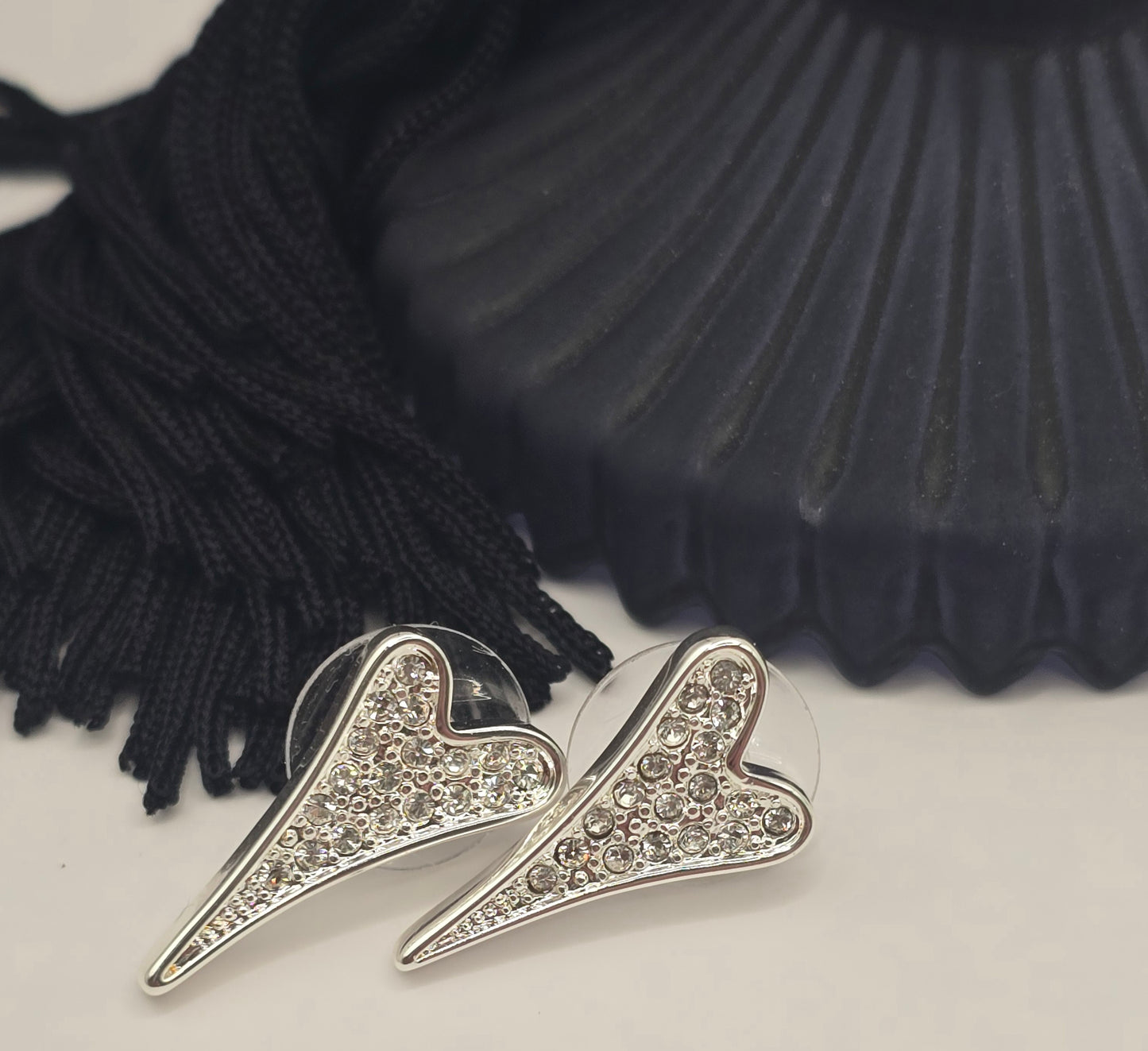 SILVER FULL DIAMANTE HEART STUDS EARRINGS*