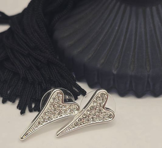 SILVER FULL DIAMANTE HEART STUDS EARRINGS*