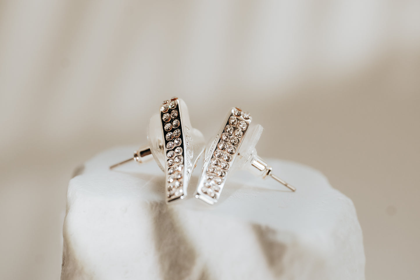 SILVER SMALL CZ HEART EARRINGS*