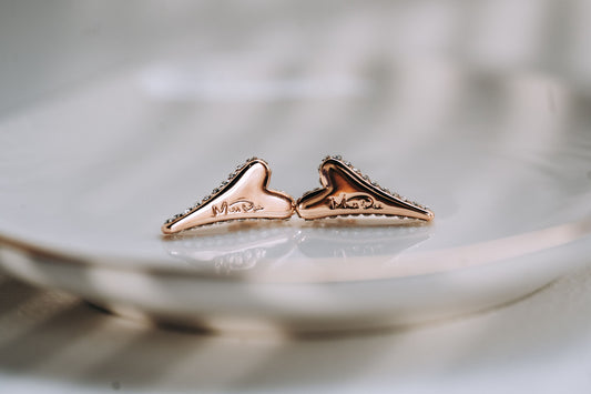 ROSE GOLD SMALL DIAMANTE HEART EARRINGS*