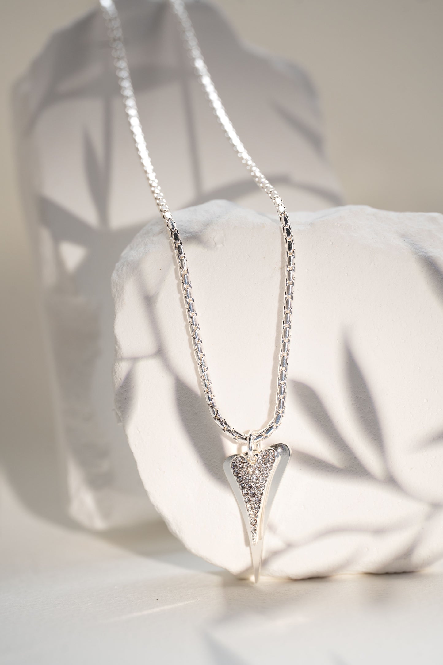 SILVER DOUBLE HEART NECKLACE*