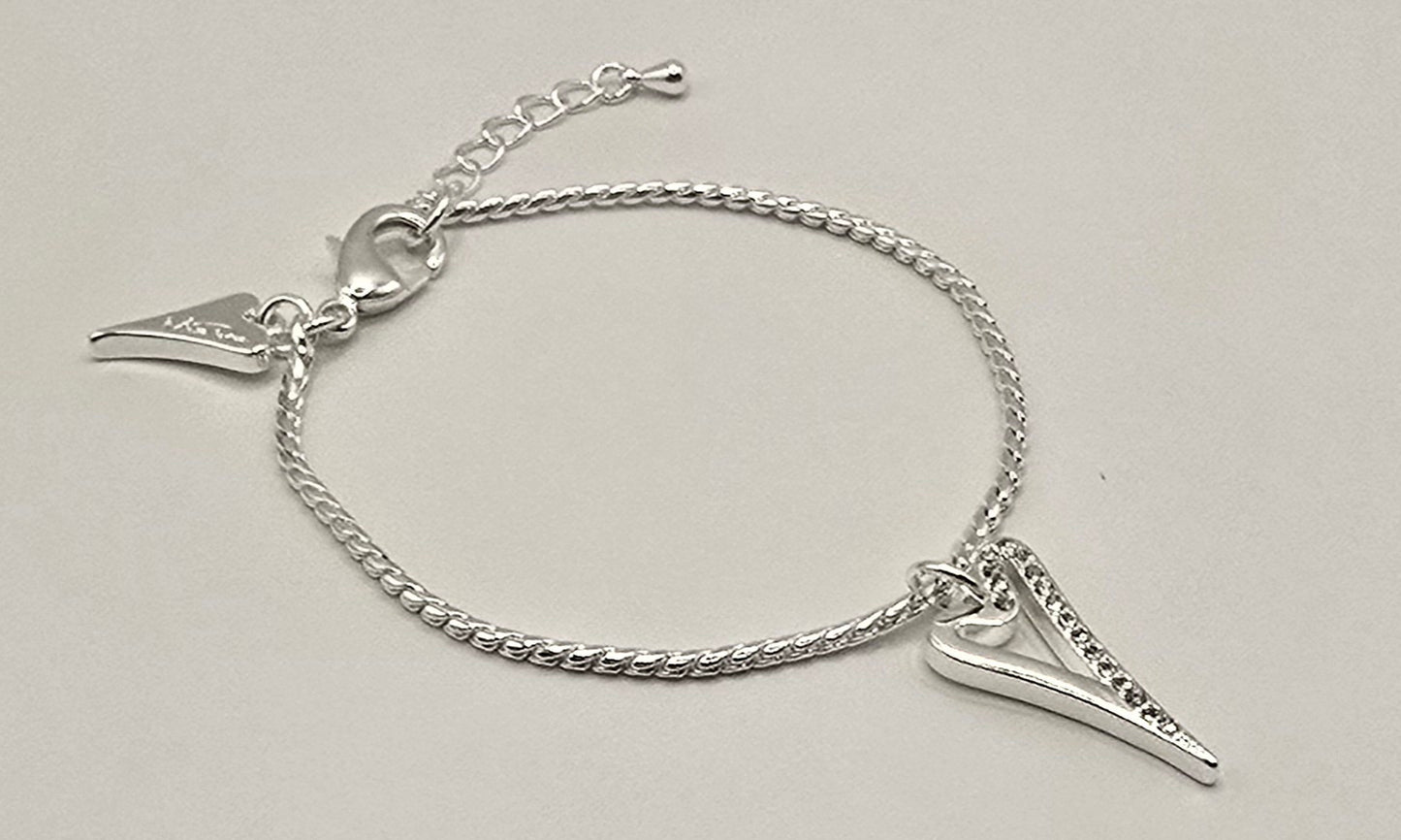 Silver Hollow heart 1/2 Plain, 1/2 Diamante Bracelet*