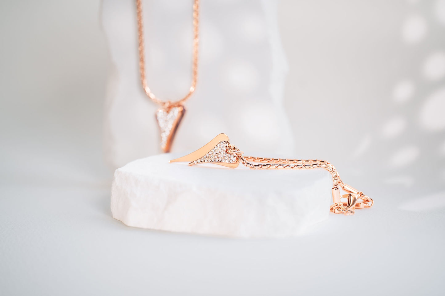 ROSE GOLD DOUBLE HEART BRACELET*