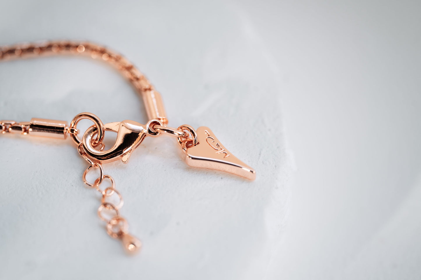 ROSE GOLD DOUBLE HEART BRACELET*