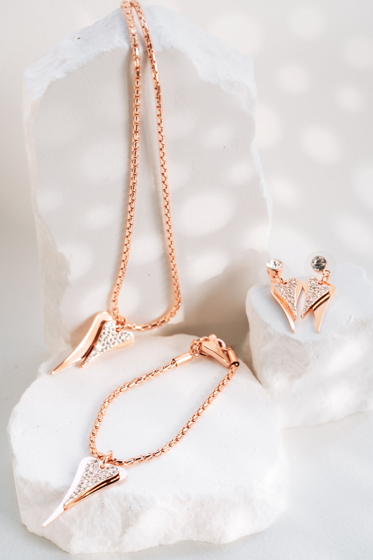 ROSE GOLD DOUBLE HEART BRACELET*