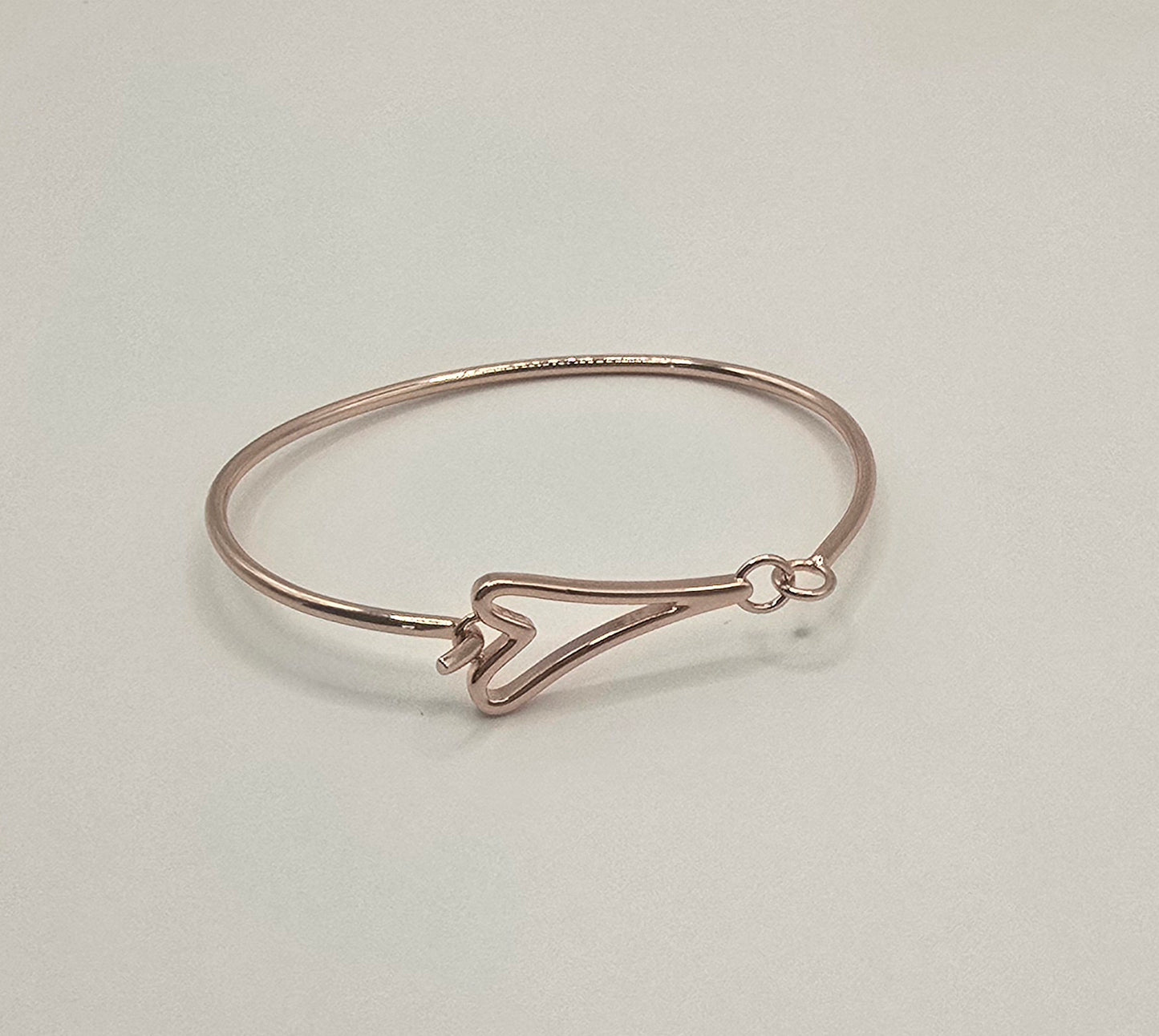Bracelet Rose gold Cuff with Hollow Heart Clasp*