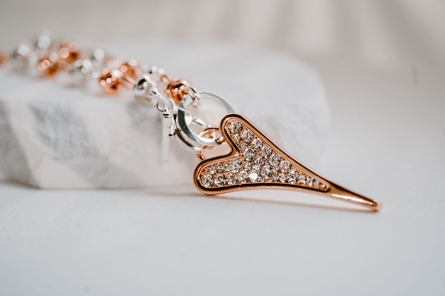 Necklace Short Silver/Rose gold knotted Chain & Diamante Heart