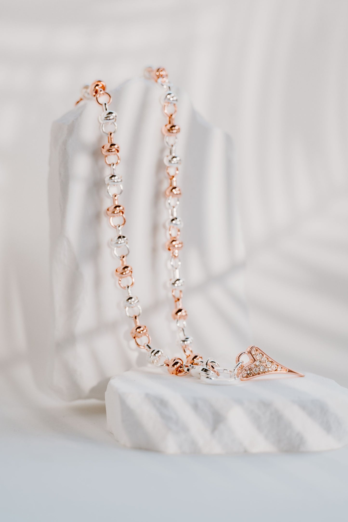 Necklace Short Silver/Rose gold knotted Chain & Diamante Heart