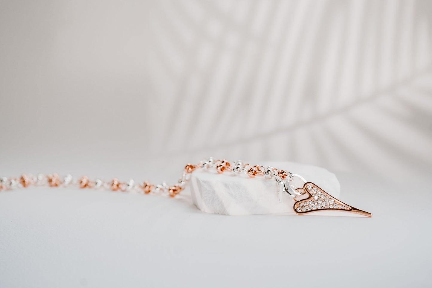 Necklace Short Silver/Rose gold knotted Chain & Diamante Heart