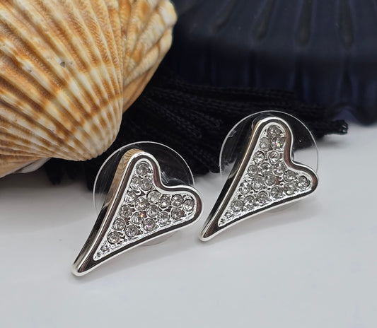 SILVER DIAMANTE HEART STUDS EARRINGS*